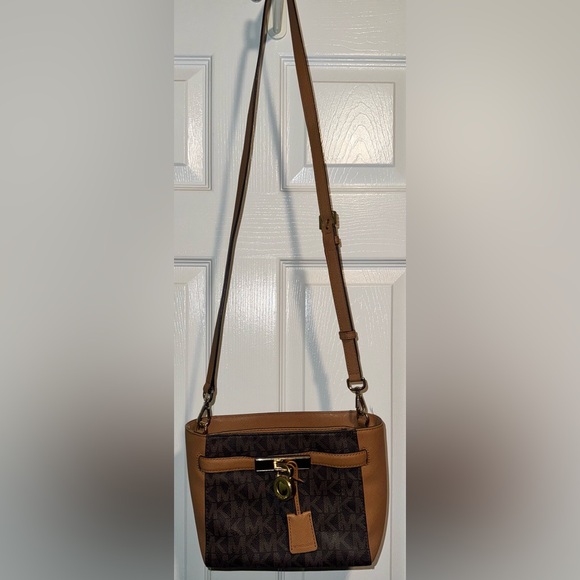 Michael Kors Purse - Picture 2 of 6